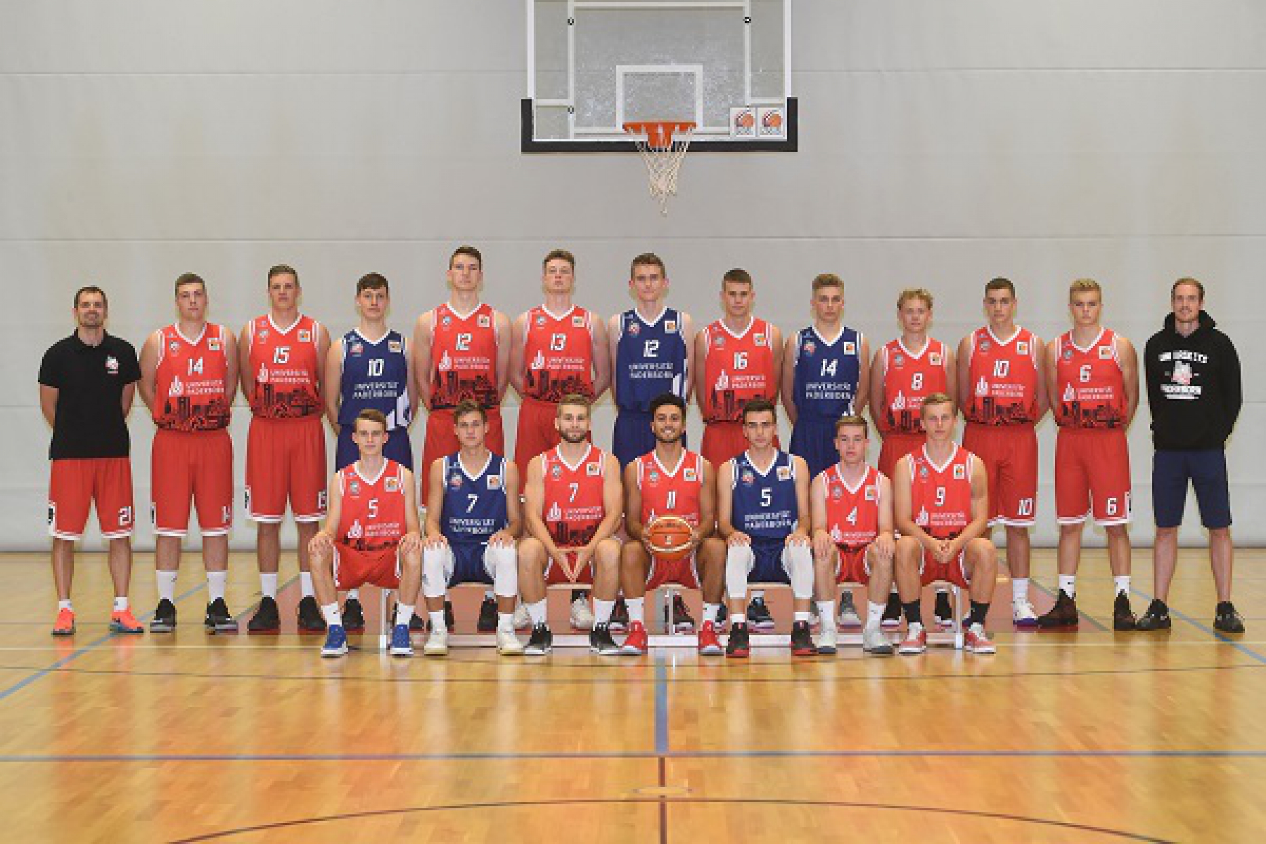 Mannschaftsfoto Uni Baskets Paderborn