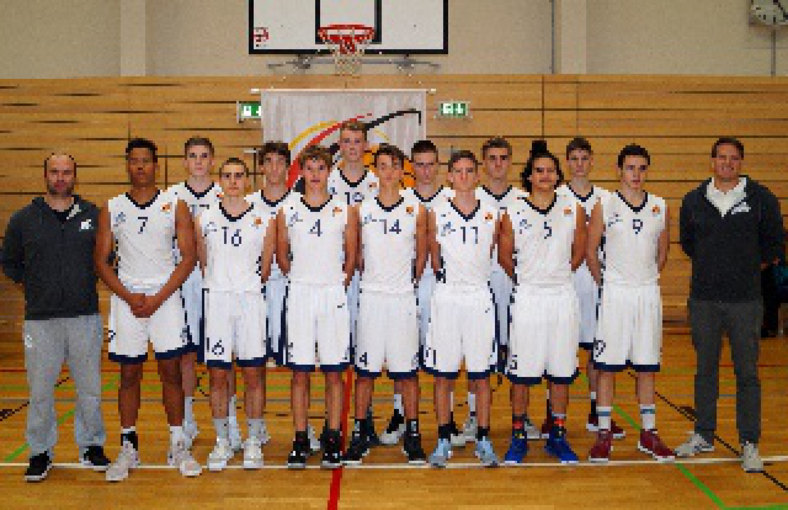 Mannschaftsfoto Internationale Basketball Akademie München