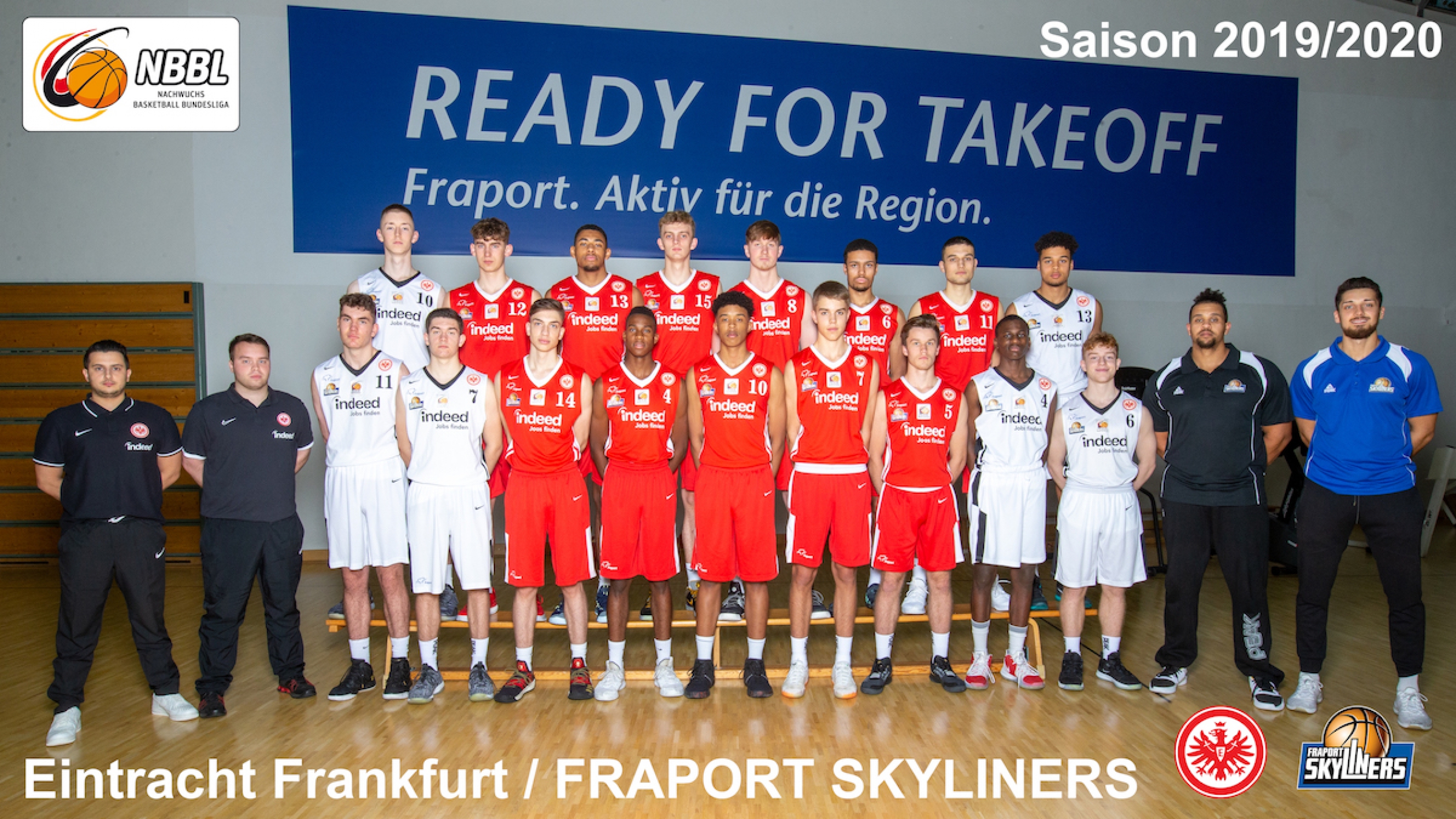 Mannschaftsfoto Eintracht Frankfurt / FRAPORT SKYLINERS