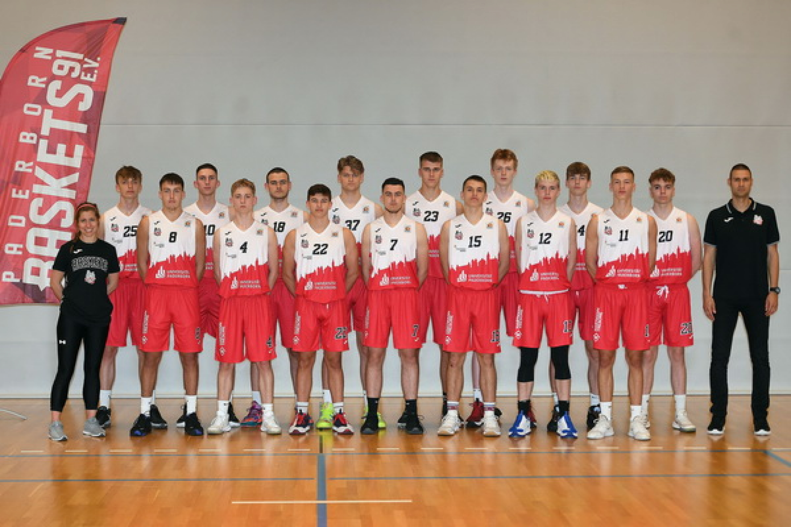 Mannschaftsfoto Uni Baskets Paderborn